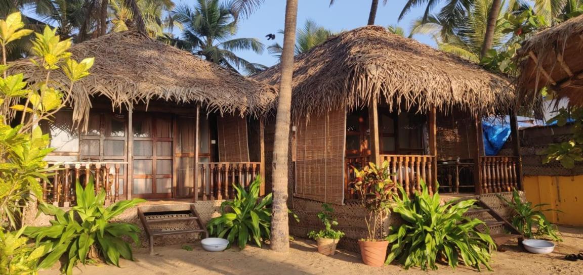 Mariposa Beach Grove Agonda Exteriör bild
