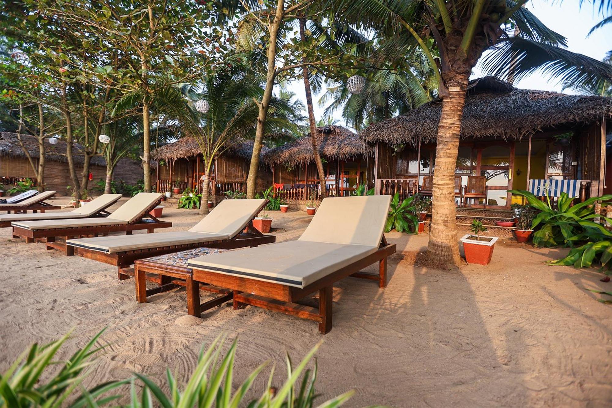 Mariposa Beach Grove Agonda Exteriör bild